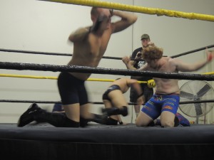 Eddie Smooth vs Andrew Wolf vs Devious Diego at CZW Dojo Wars 4 01