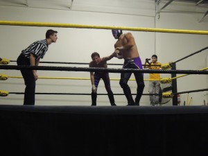 Kit Osbourne vs Dorian Gray at CZW Dojo Wars X 02