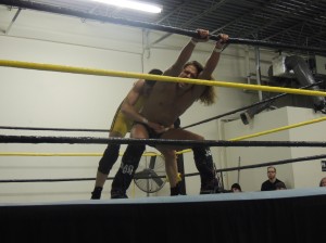 Curt Robinson vs Joey Janela at CZW Dojo Wars XXIV 04