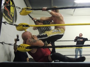 Dan O’Hare vs Alexander James at CZW Dojo Wars XXIV 03